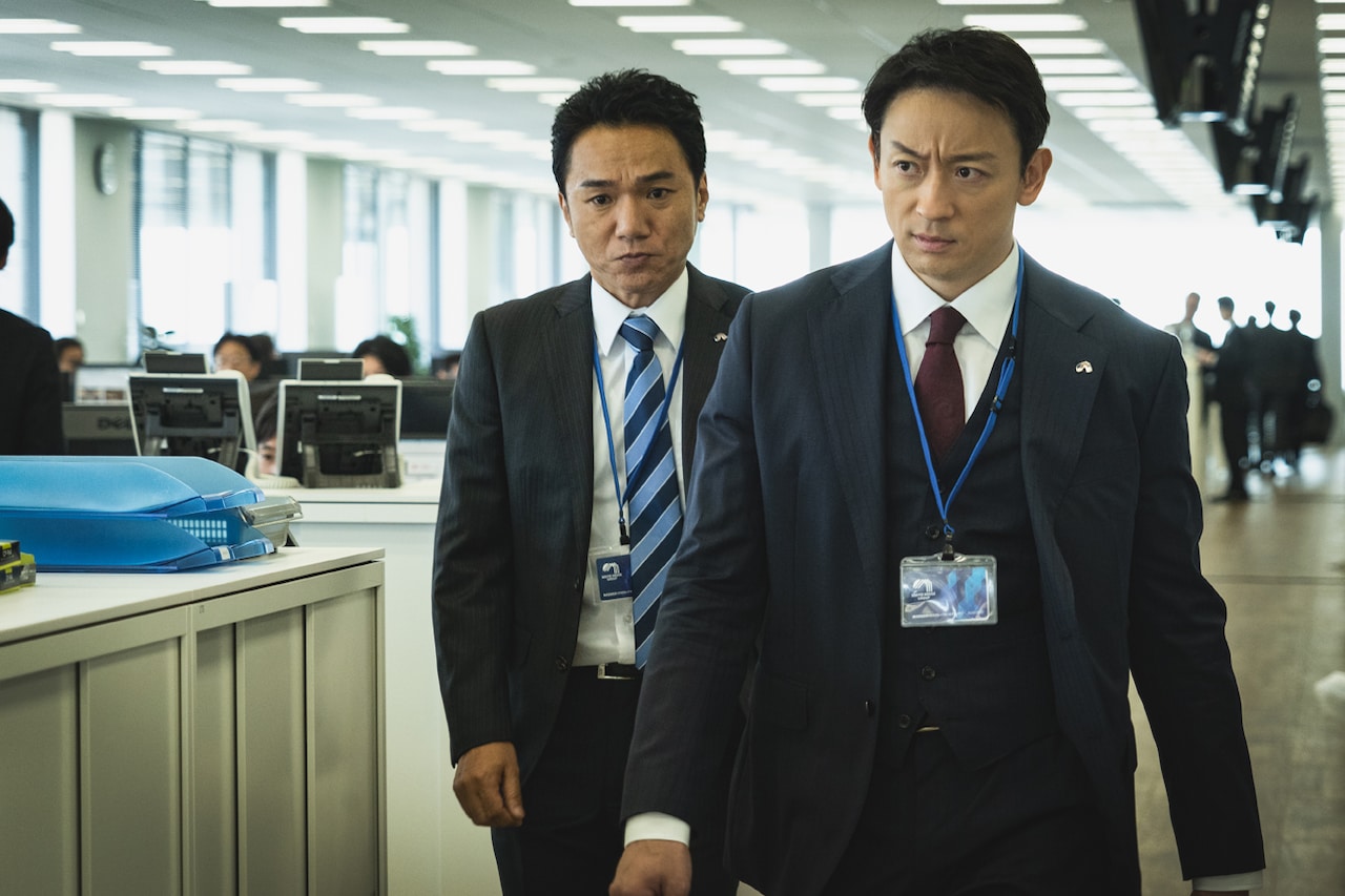 Netflixシリーズ「地面師たち」で、“だまされる側”として登場した大手デベロッパー「石洋ハウス」の青柳（演：山本耕史）。Netflixシリーズ「地面師たち」独占配信中 ©新庄耕／集英社