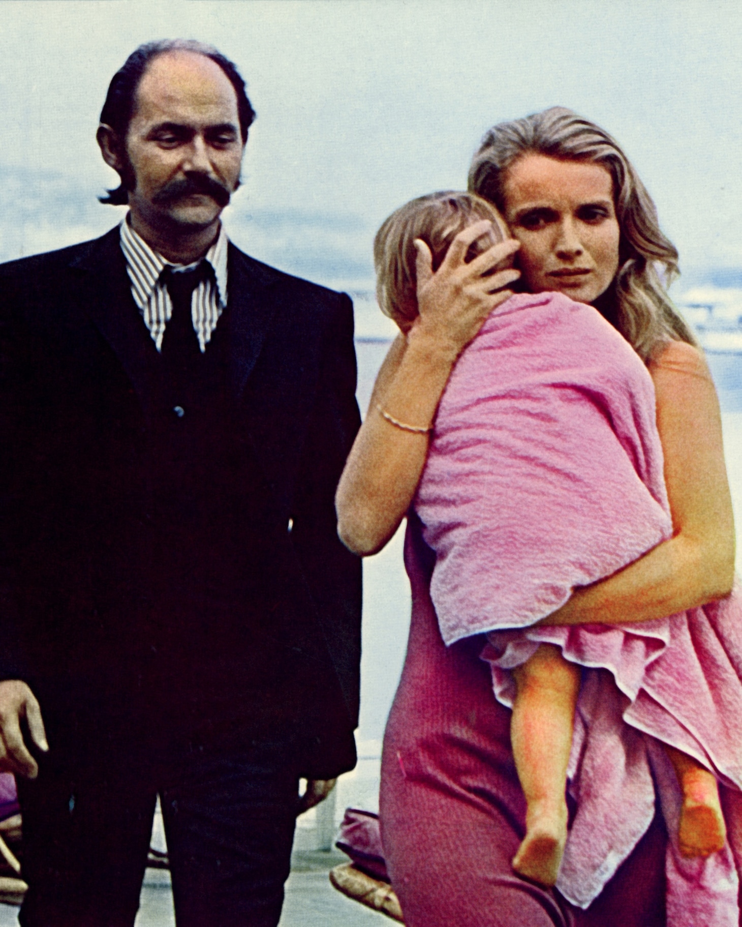 「危険な来訪者」場面写真