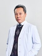 音尾琢真が演じる脳神経外科医・大友真一