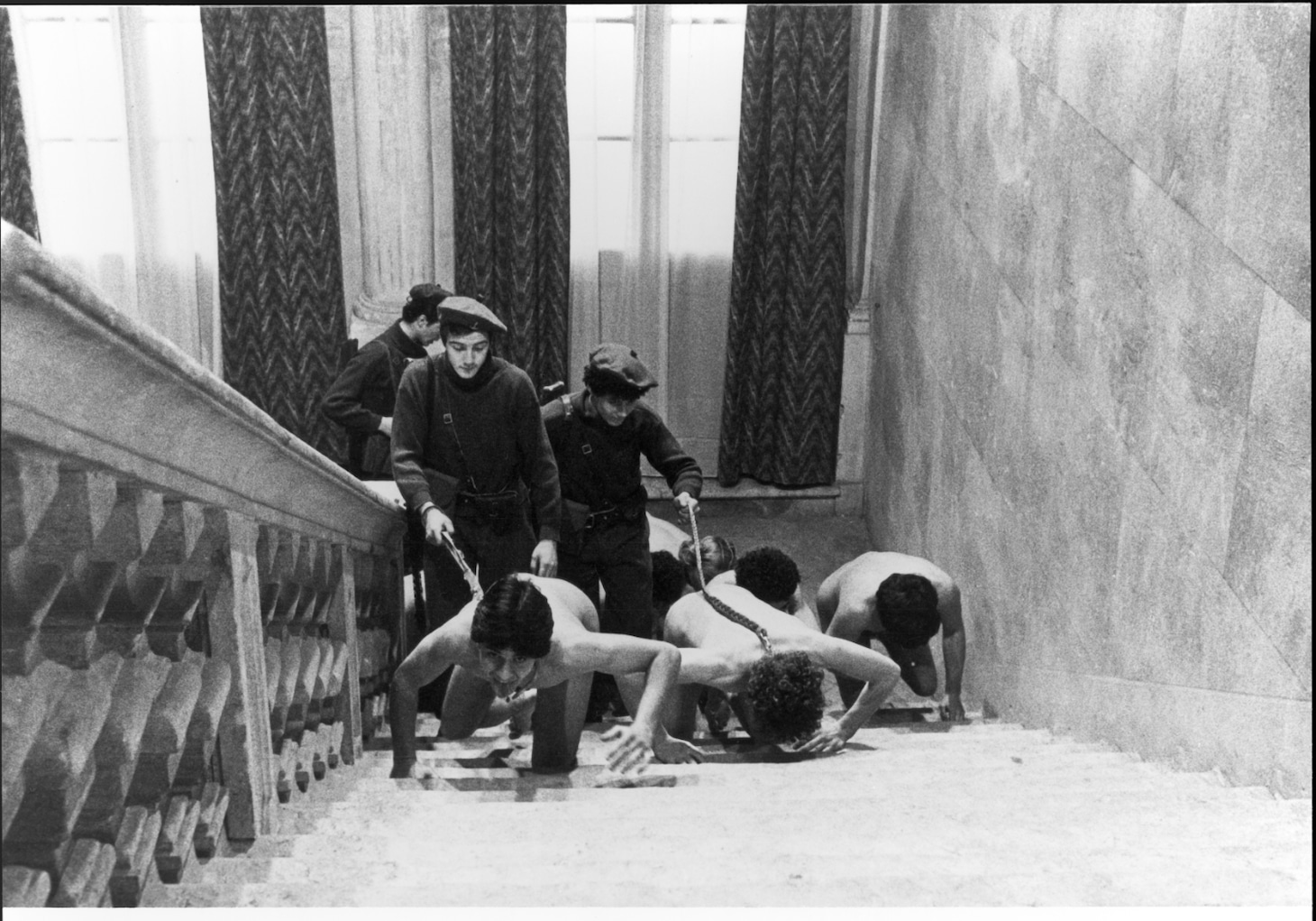 「ソドムの市」場面写真