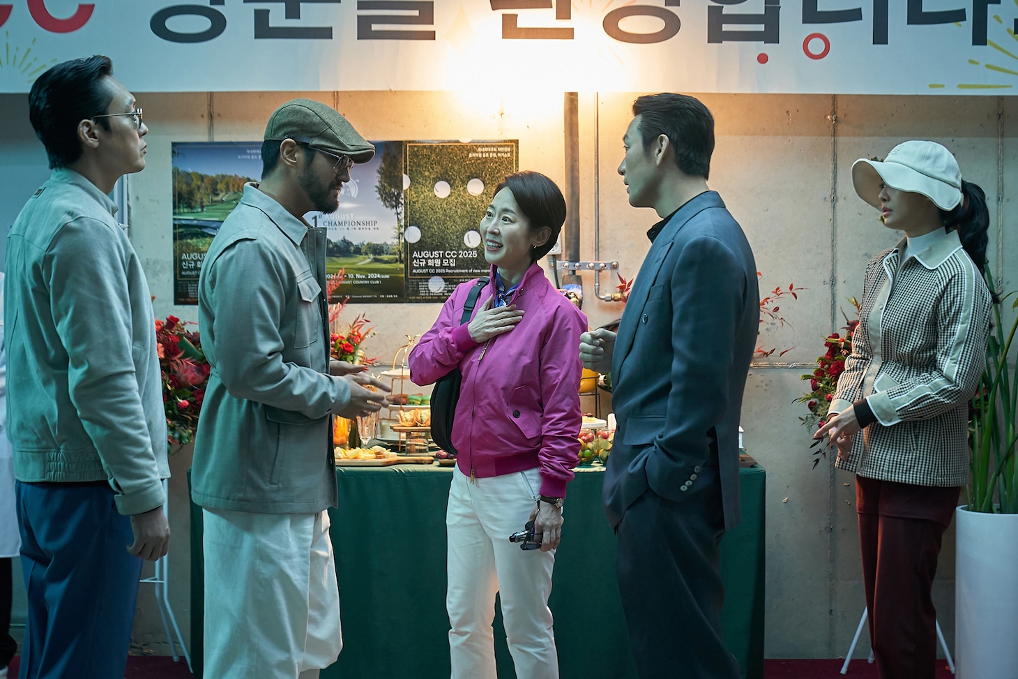 「ロビー！ 4000億円を懸けた仁義なき18ホール」新場面写真