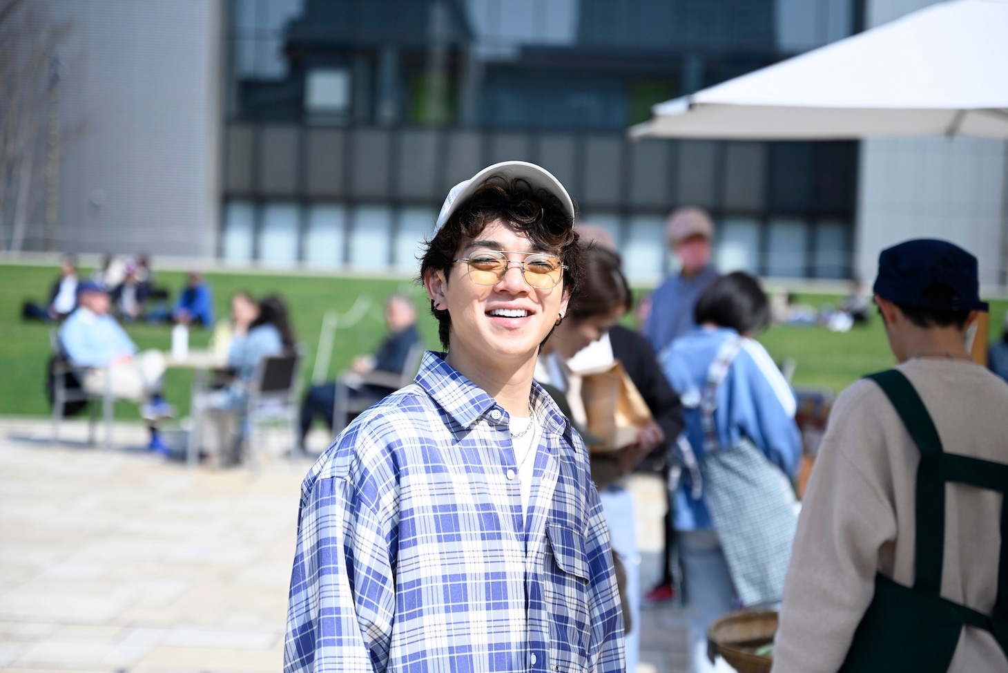 映画「楓」オフショット。福士蒼汰が撮影した宮近海斗