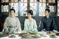 中国ドラマ「めぐり逢いの花婿」で三角関係を展開するキャラクターたち。左からワン・ホンイー（王弘毅）演じる宋青沼、ルー・ユーシアオ（盧昱暁）演じる簡明舒、ワン・ズーチー（王子奇）演じる陸徜