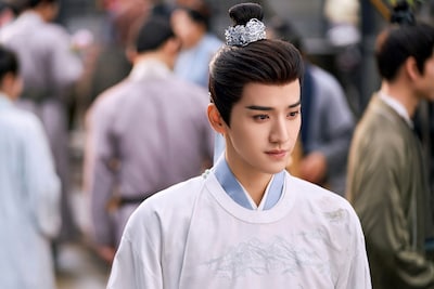 簡明舒に片思いする御曹司・宋青沼。演じたのは中国ドラマ「長相思」「七夜雪（しちやせつ）」のワン・ホンイー（王弘毅）