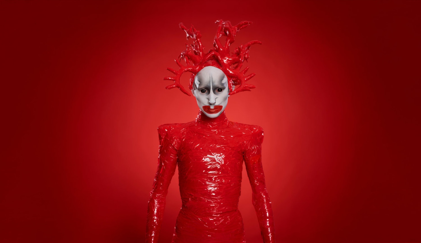 「クイーンダム／誕生」場面写真 ©Courtesy of Galdanova Film LLC.