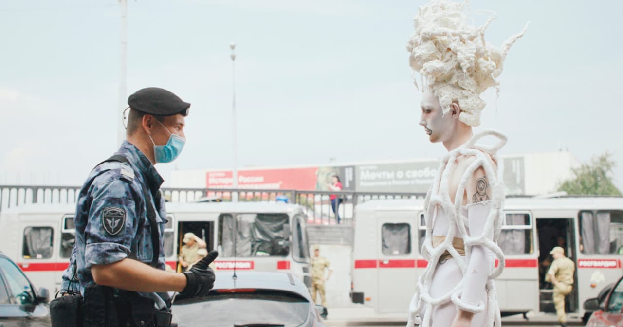 「クイーンダム／誕生」場面写真 ©Courtesy of Galdanova Film LLC.