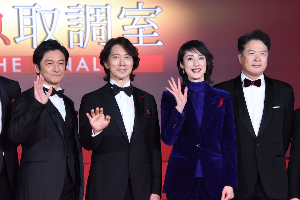 「劇場版『緊急取調室 THE FINAL』」カウントダウンイベントにて、左から石丸幹二、佐々木蔵之介、天海祐希、田中哲司