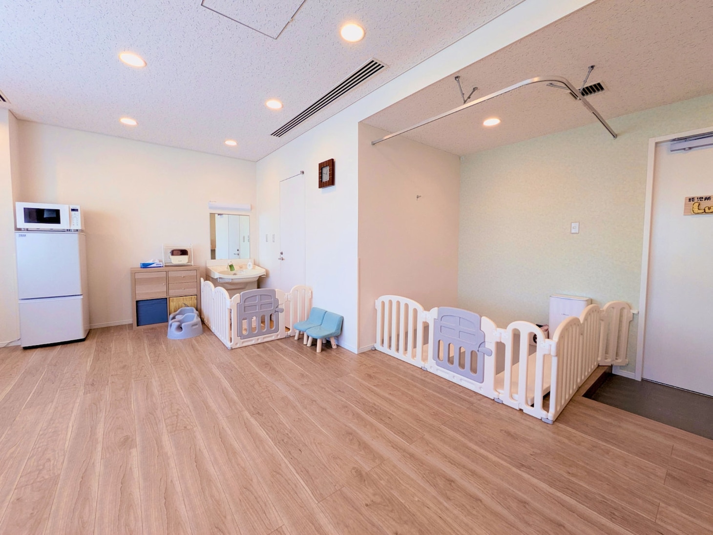 東宝スタジオ託児所「Lullabee」の様子