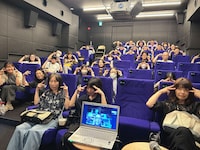 第10回「コマ撮り座談会」の様子。「JUNK WORLD」が上映され、監督の堀貴秀がオンライン登壇した