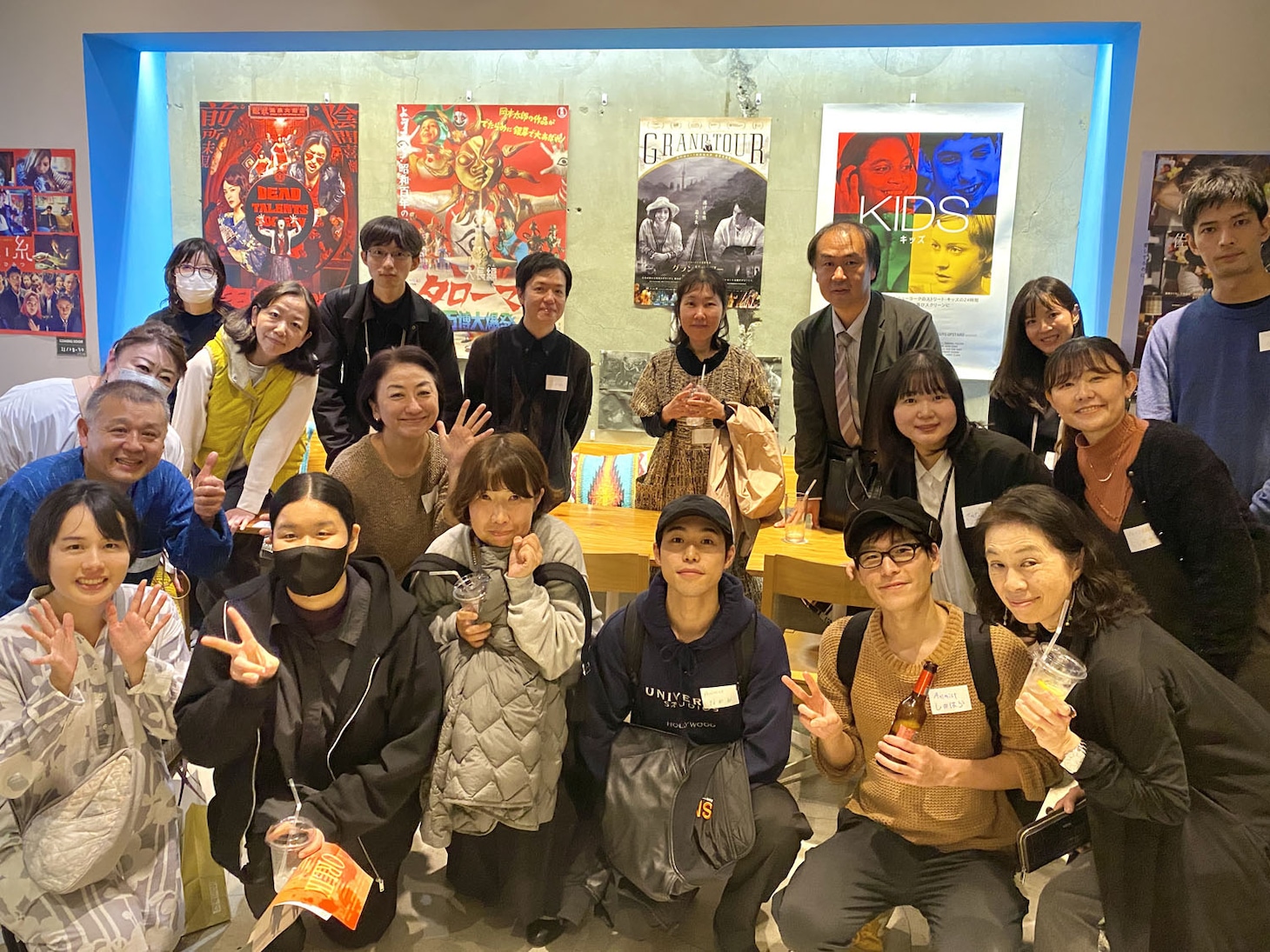 2025年11月に開催された第12回「コマ撮り座談会」参加者の集合写真