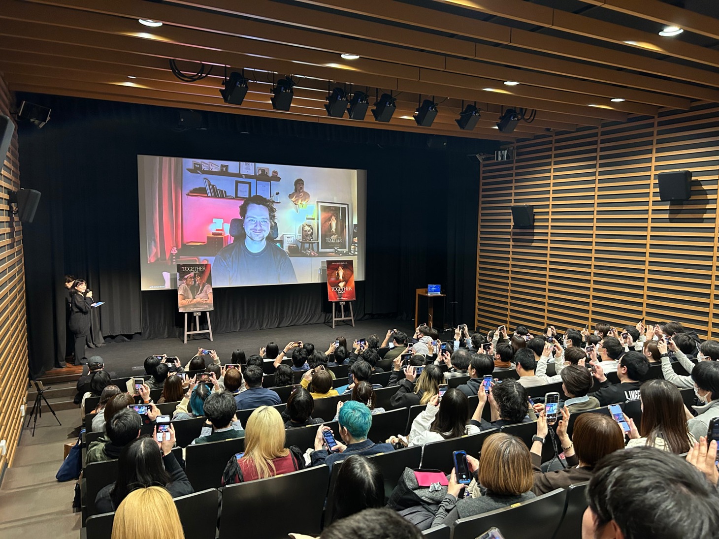 「トゥギャザー」トークショーの様子