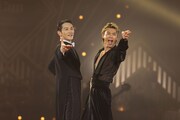 「10DANCE」新場面写真。左から杉木信也（町田啓太）、鈴木信也（竹内涼真）
