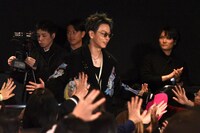 「るろうに剣心」舞台挨拶にサプライズで登場した佐藤健