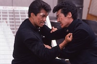 5作目「ビー・バップ・ハイスクール 高校与太郎音頭」より。左からトオル、前川新吾 ©東映