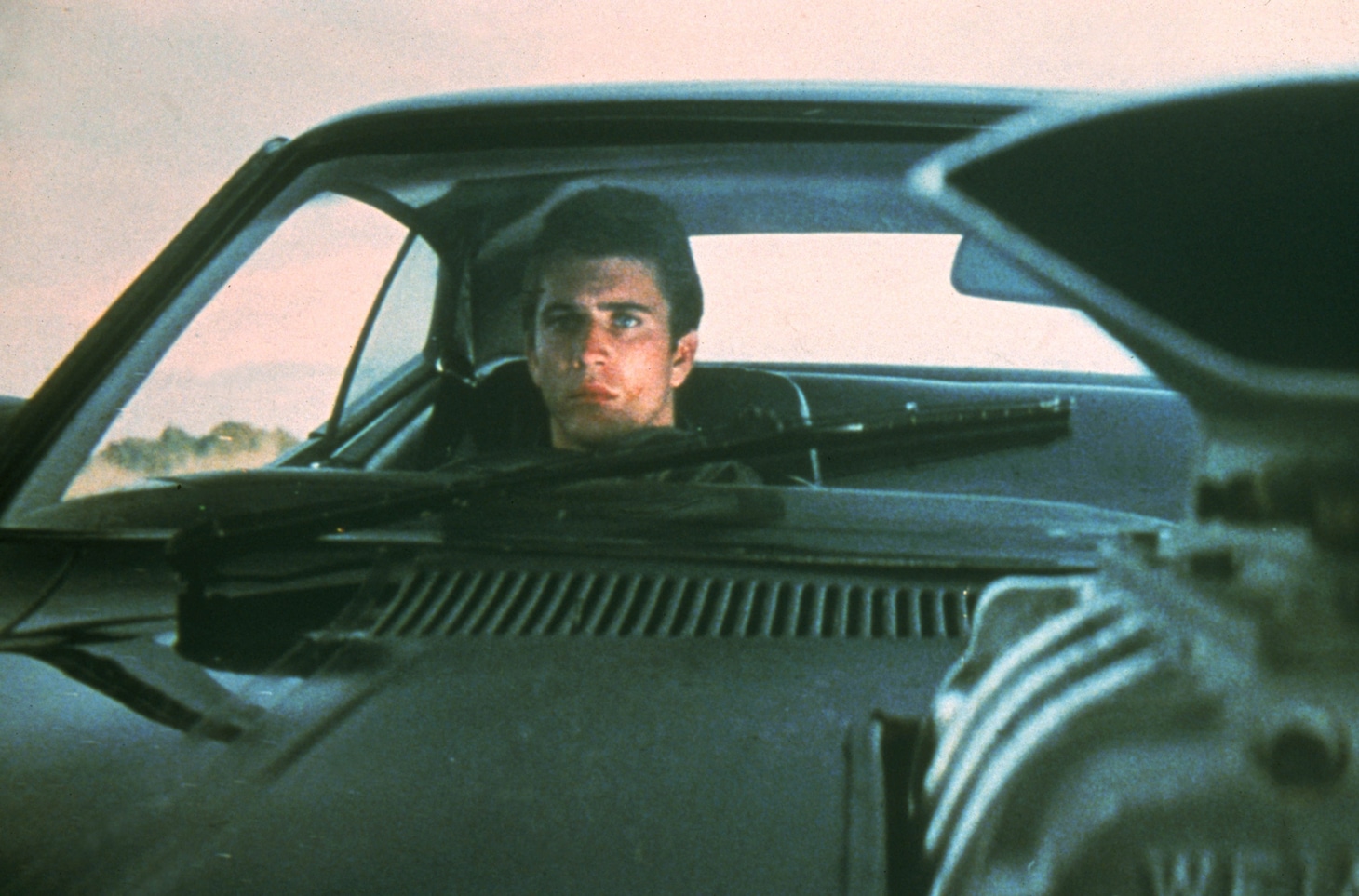 「マッドマックス」場面写真 ©1980 Warner Bros. Entertainment Inc. All Rights Reserved