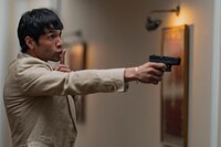 ドラマ「ナイト・マネジャー」シーズン2 場面写真