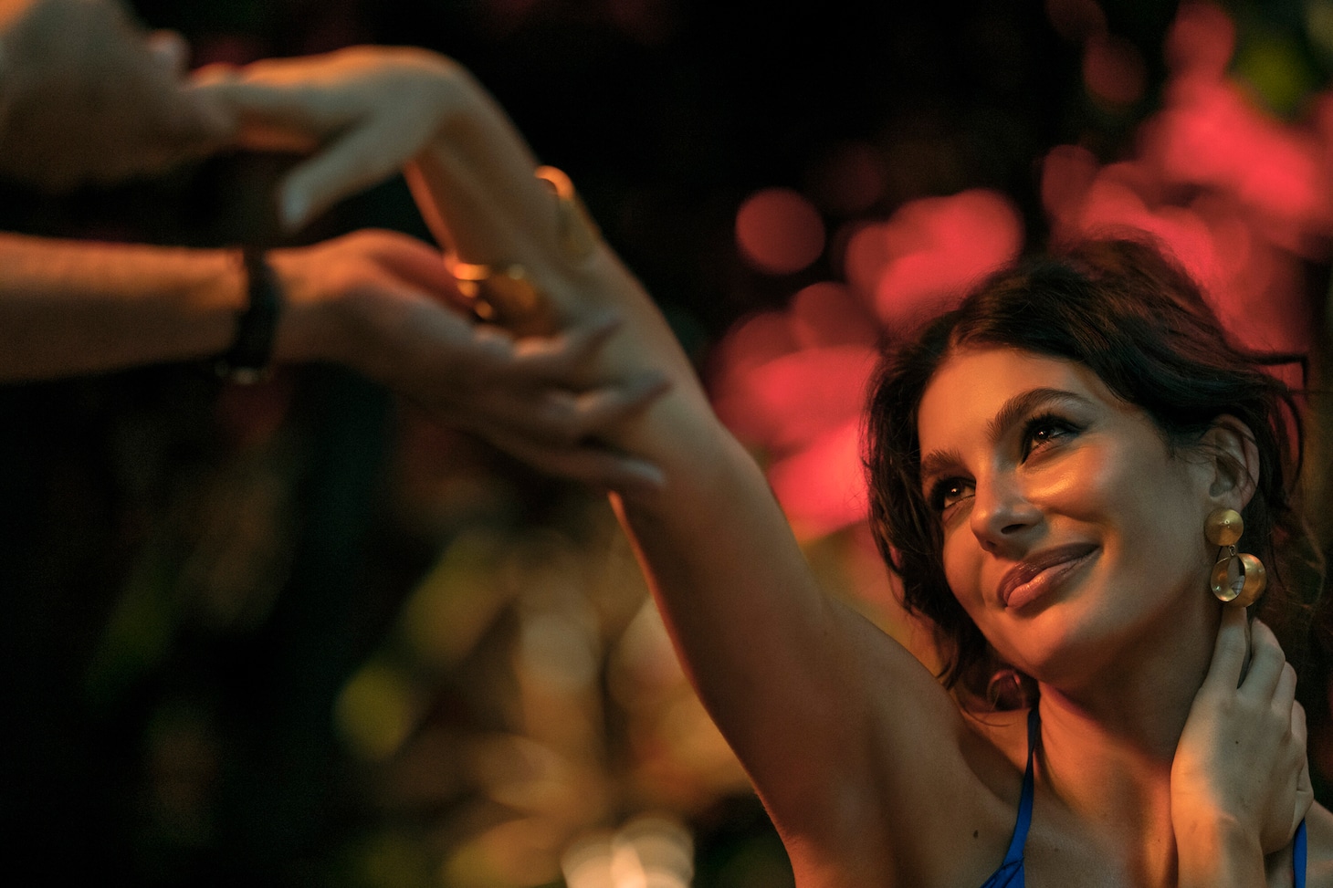 ドラマ「ナイト・マネジャー」シーズン2 場面写真