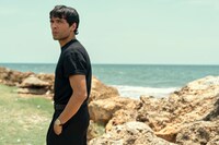 ドラマ「ナイト・マネジャー」シーズン2 場面写真