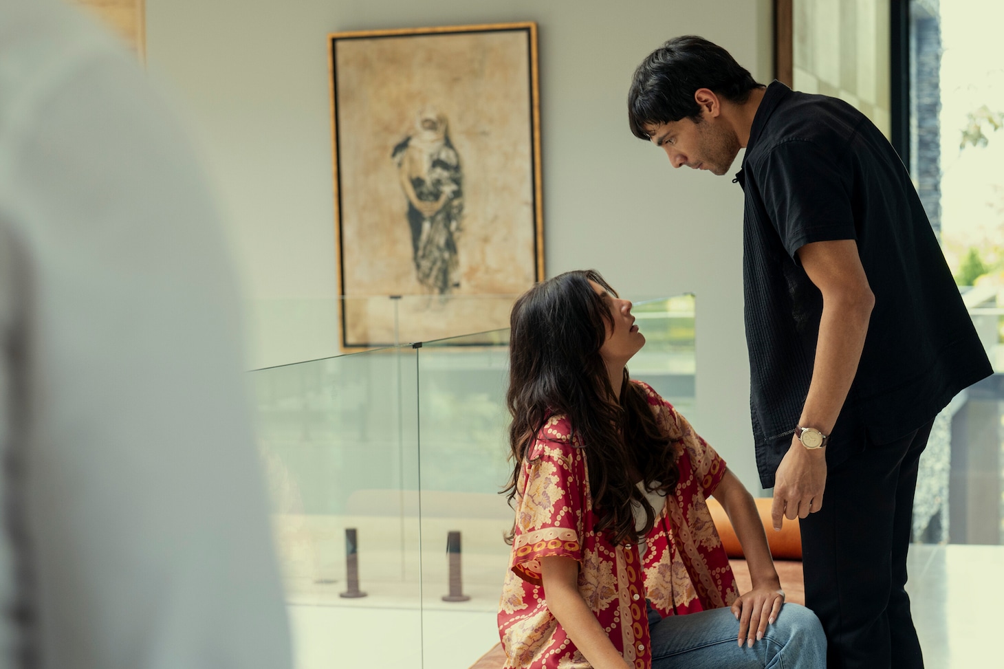 ドラマ「ナイト・マネジャー」シーズン2 場面写真