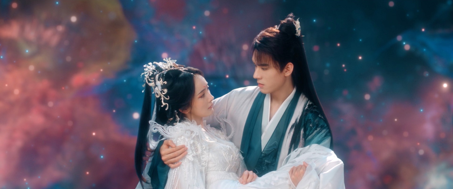 中国ドラマ「恋狐妖伝～ファースト・ラブ～」より、左からヤン・ミー（楊冪）演じる塗山紅紅、ゴン・ジュン（龔俊）演じる東方月初