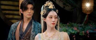 御妖国の姫・布泰（中央）。演じたのは中国ドラマ「永夜星河（えいやせいが）～シークレット・ラブミッション～」などで知られるジュー・シューダン（祝緒丹）