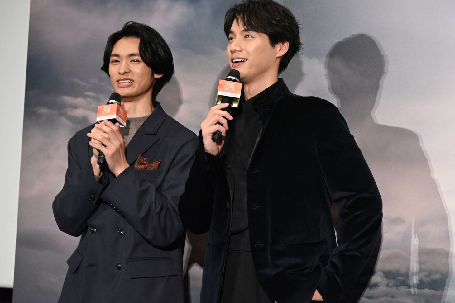 昔から福士蒼汰（右）に似ているとよく言われていたと話した北島岬（左）