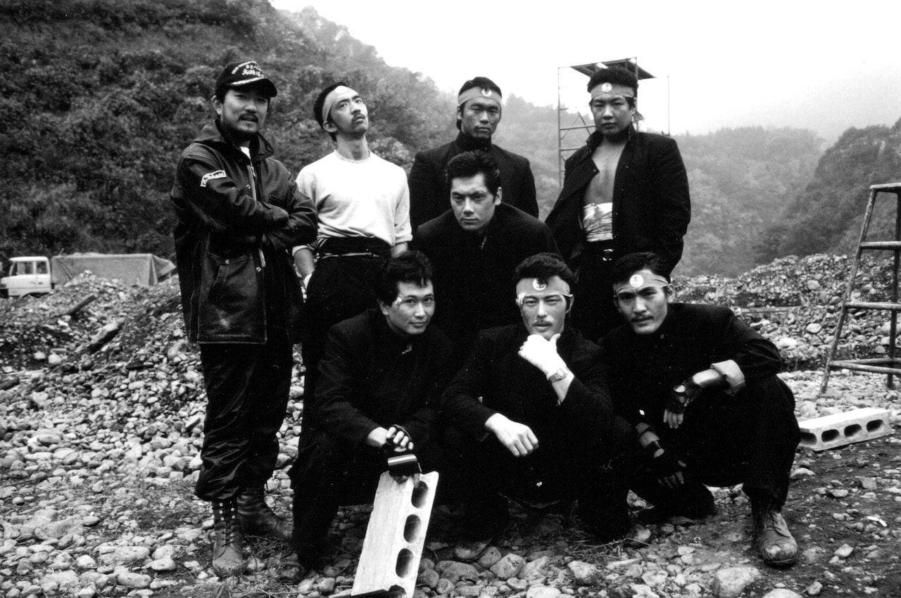 「ビー・バップ・ハイスクール」撮影時の高瀬道場の面々。後列左端が高瀬将嗣、前列中央が瀬木一将 （写真提供：ガイズエンタティメント）