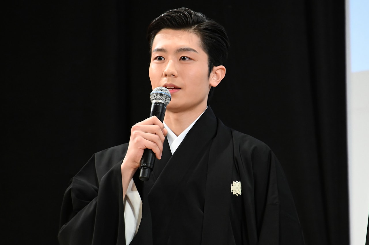 サプライズで映画「国宝」歌舞伎座大晦日特別上映会に登場した市川團子