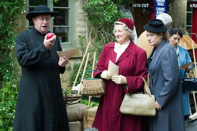 「ブラウン神父 シーズン1」場面写真