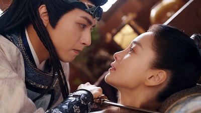 中国ドラマ「相思令～君綺羅と玄烈～」の主人公である玄烈（左）と君綺羅（右）。敵として出会った2人だが、行動をともにするうち、特別な感情が芽生えていく