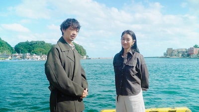 NHK Eテレ「小雪と発酵おばあちゃん 特別編 斎藤工と能登へ」1月15日、1月22日放送回より、小雪（右）と斎藤工（左）