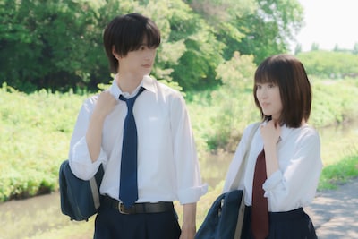 連続ドラマW-30「ストロボ・エッジ Season2」より、蓮役の高橋恭平（左）と仁菜子役の福本莉子（右）