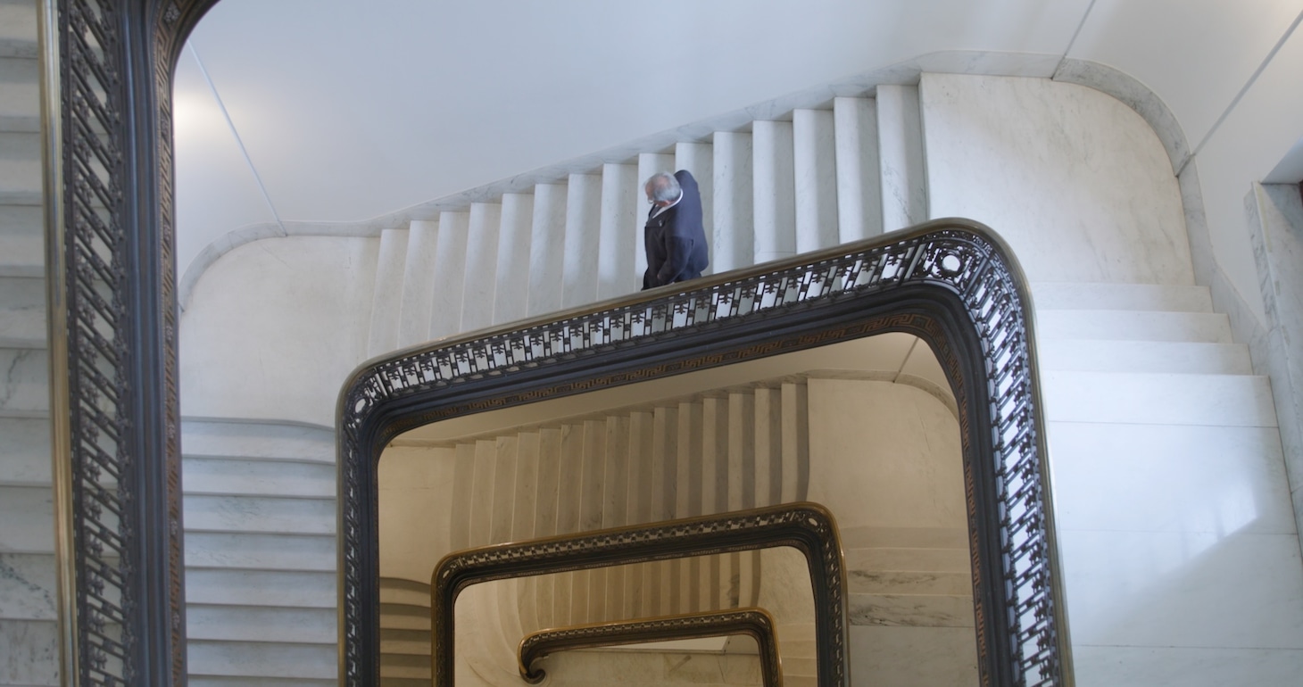 「ホールディング・リアット」場面写真