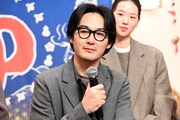 ドラマ「探偵さん、リュック開いてますよ」で主人公・一ノ瀬洋輔を演じる松田龍平
