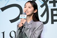 映画「架空の犬と嘘をつく猫」初日舞台挨拶に登壇した伊藤万理華