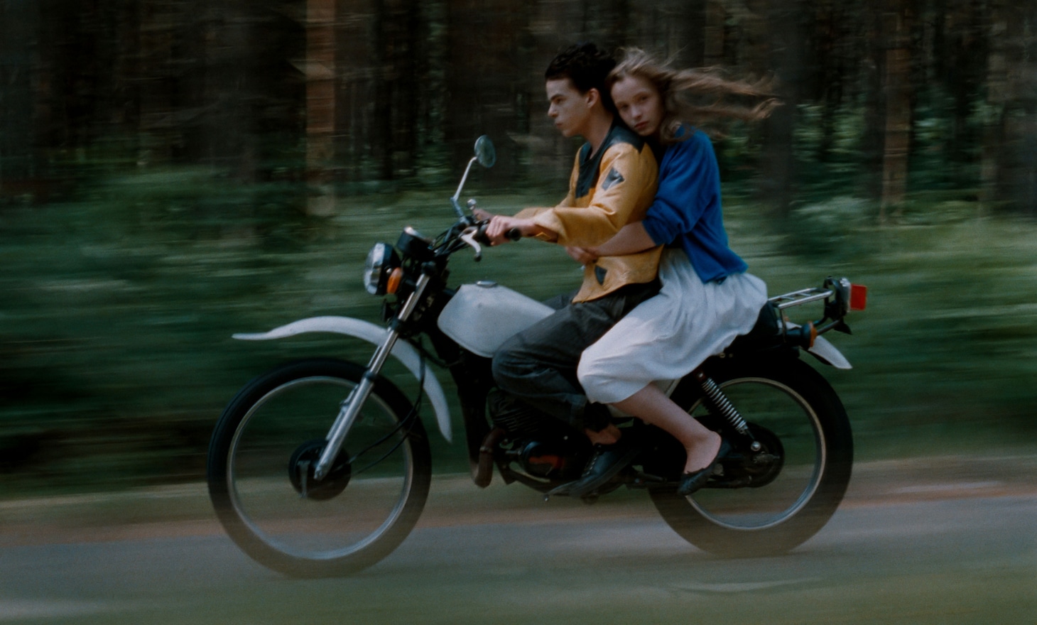 映画「汚れた血 4Kレストア版」場面写真