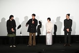 ドラマ「冬のなんかさ、春のなんかね」第1話完成披露試写会にて、左から監督・脚本の今泉力哉、キャストの成田凌、杉咲花、内堀太郎