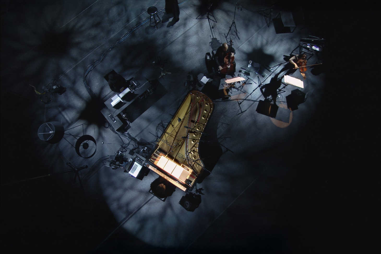 「Ryuichi Sakamoto | Trio Tour 2012」場面写真