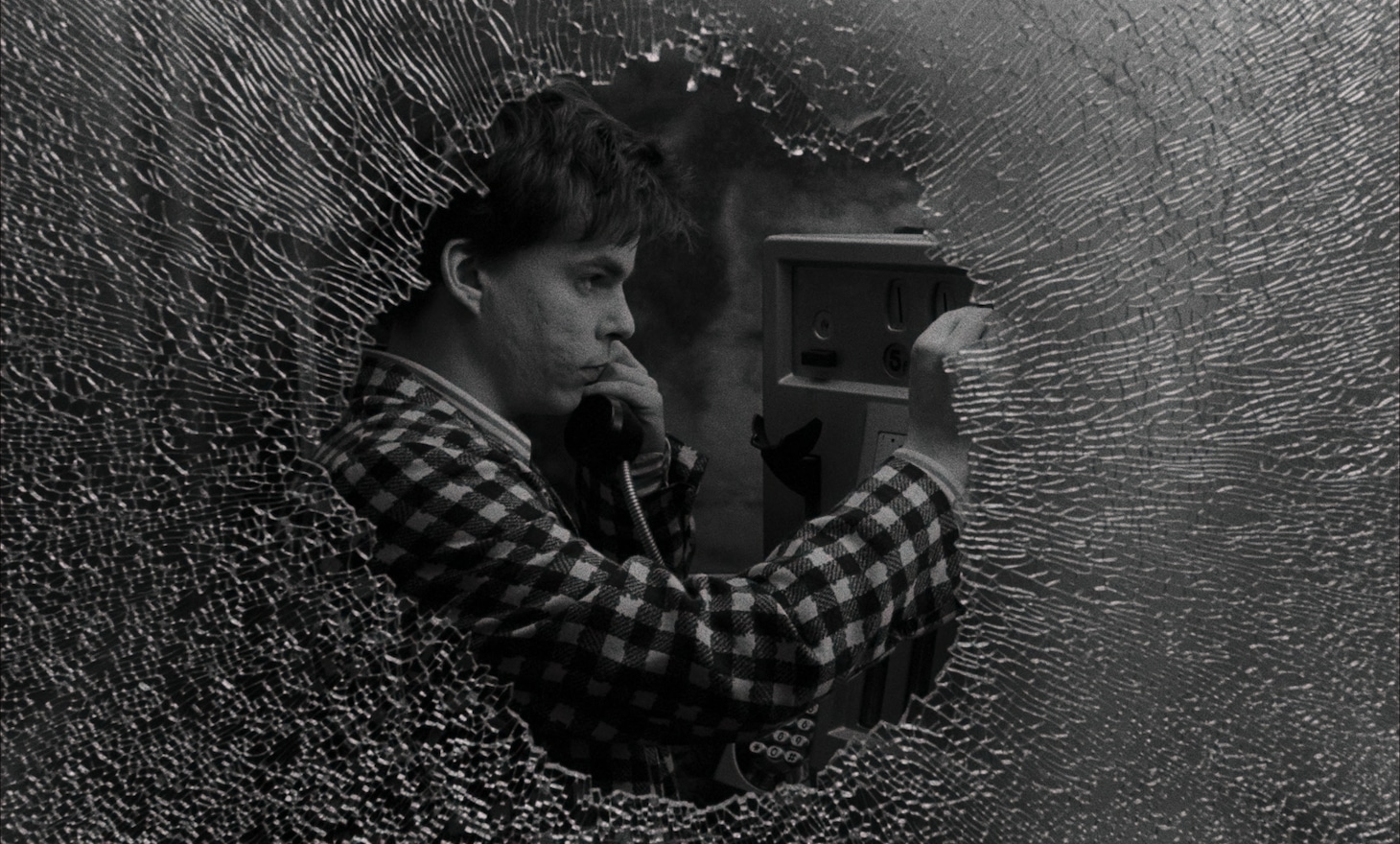 「ボーイ・ミーツ・ガール（4Kレストア版）」場面写真