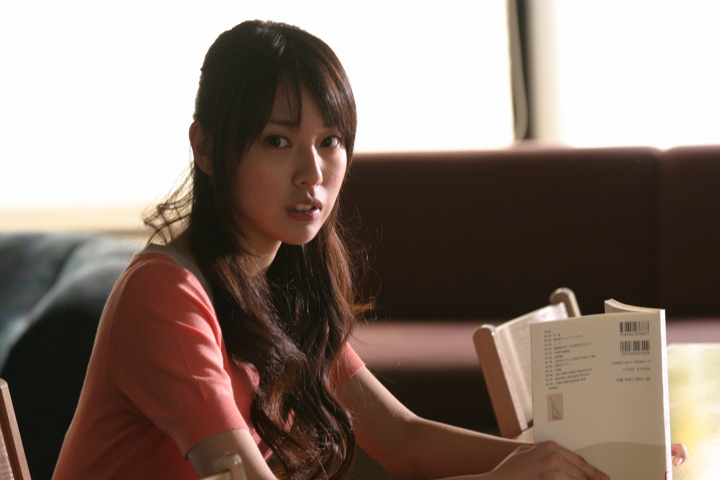 「世にも奇妙な物語 傑作選」より、「これ……見て……」場面写真