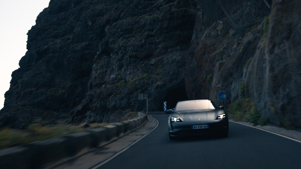 「アウトローズ」場面写真