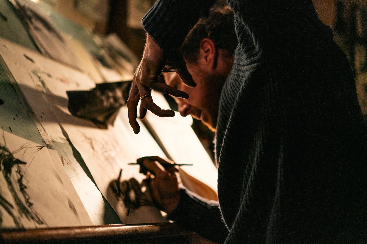 カンバーバッチ主演・プロデュース作が公開、コミックアーティストに黒い影が付きまとう