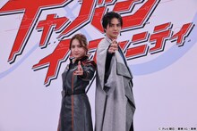 左から入山杏奈、赤羽流河