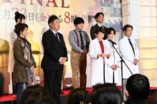 榊マリコ役の沢口靖子（中央）。「もっとマリコでいたかった」と吐露していた