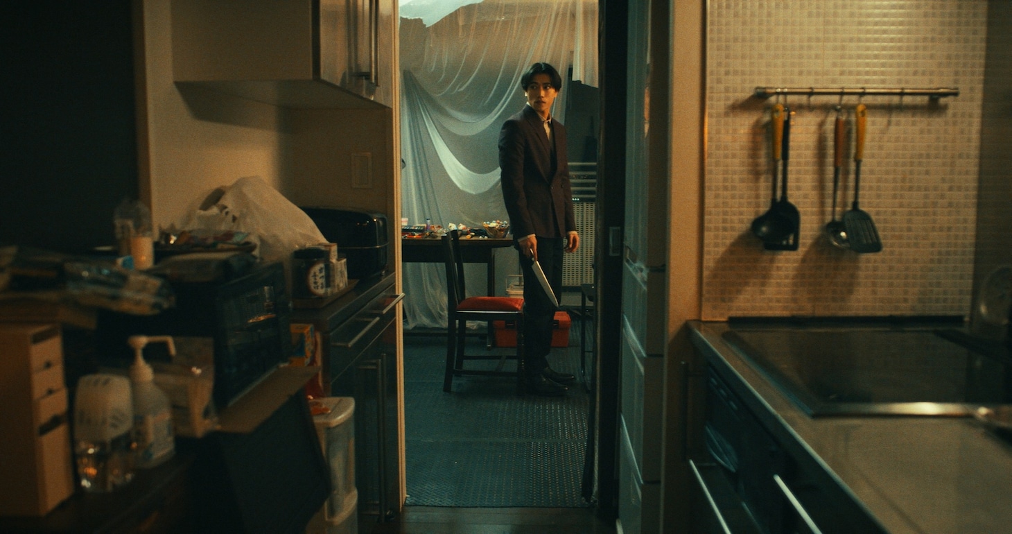 「インコンプリート・チェアーズ」場面写真