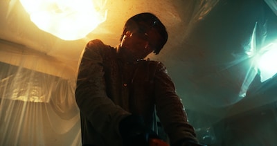 「インコンプリート・チェアーズ」場面写真