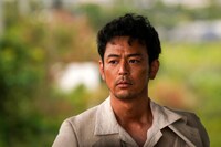 第49回日本アカデミー賞で優秀主演男優賞を受賞した「宝島」の妻夫木聡 ©真藤順丈／講談社　©2025「宝島」製作委員会