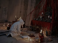 「神社 悪魔のささやき」新場面写真