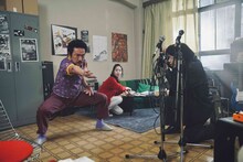 「ストリート・キングダム 自分の音を鳴らせ。」場面写真。「ごくつぶし」のボーカル・ヒロミ（中村獅童）