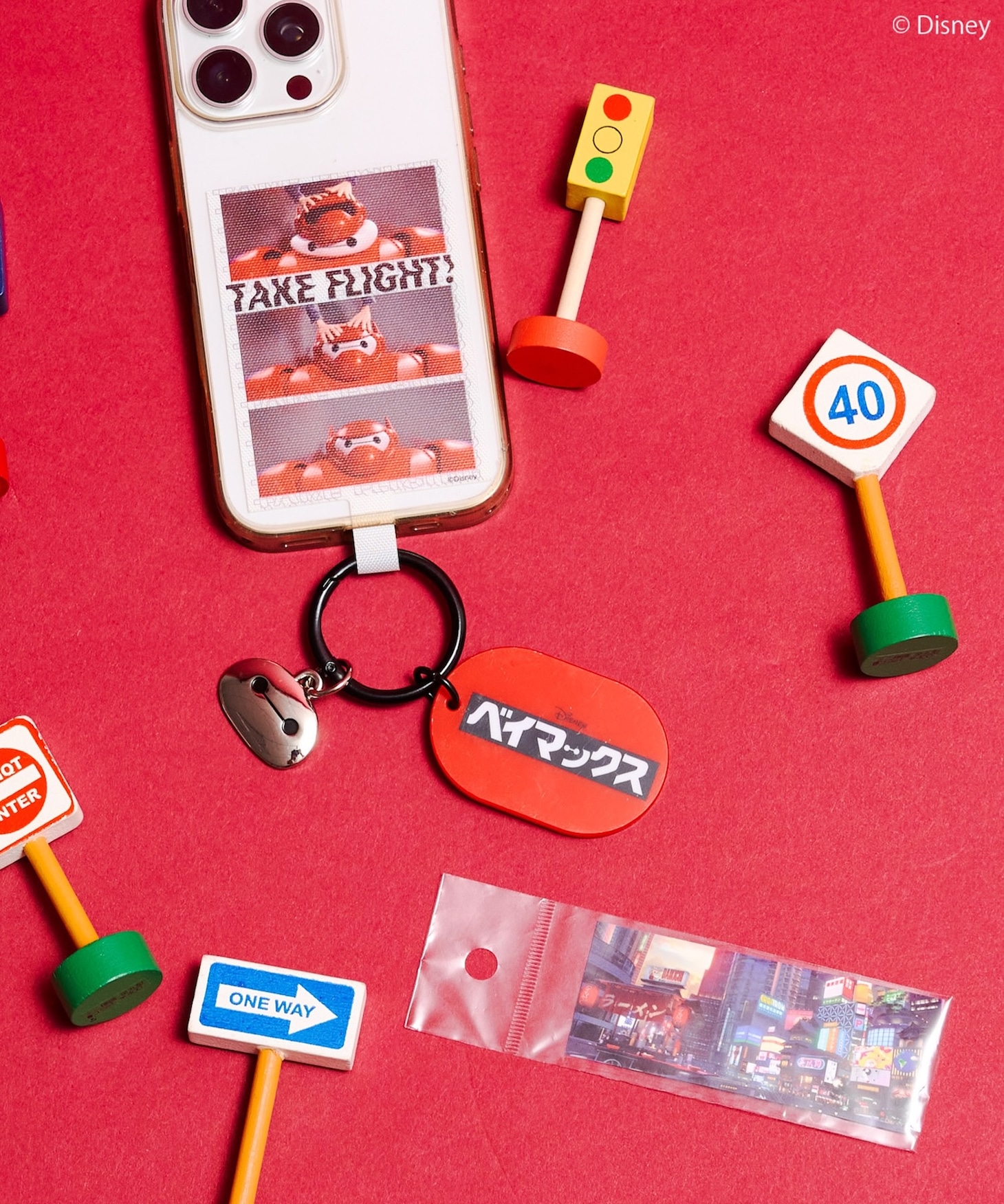 「ベイマックス」スマホタブチャーム＋シールセット（税込2490円 / カラー Pink / Red / Yellow / Blue）